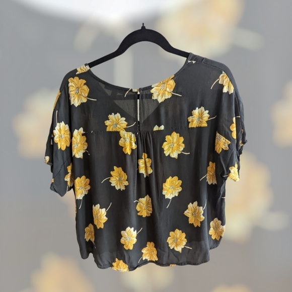 Madewell Top - Picture 2 of 4